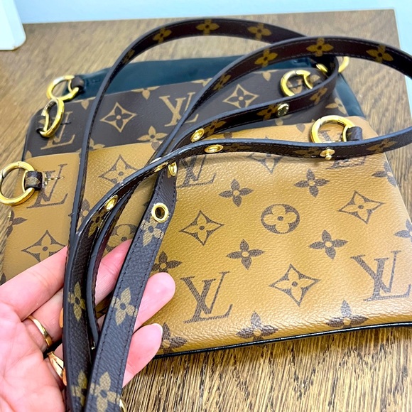 Sold Louis Vuitton LV3 Pochette - Picture 3 of 17
